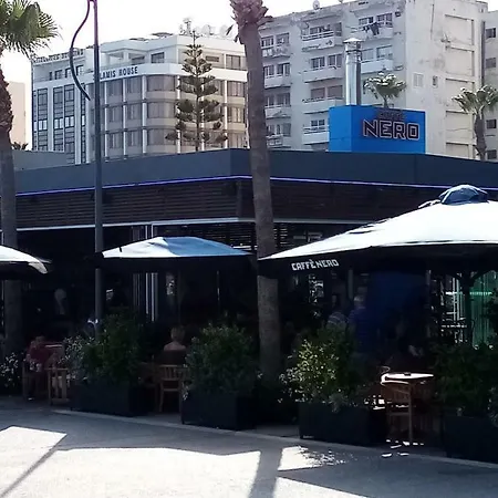 Oceanic 2 Bed Next To The Beach לימסול