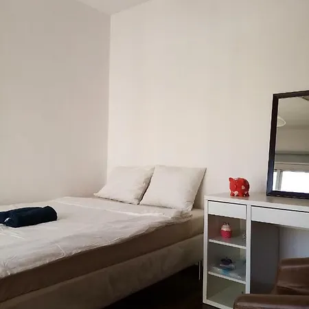 Oceanic 2 Bed Next To The Beach *