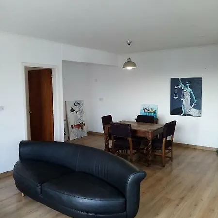 דירה Oceanic 2 Bed Next To The Beach *