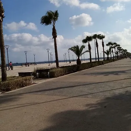 Oceanic 2 Bed Next To The Beach * לימסול